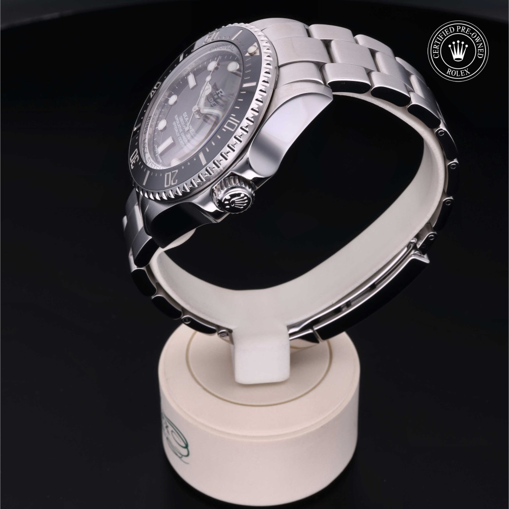 rolex-certified-pre-owned-Sea-Dweller Deepsea-44 mm-Oystersteel-2014-M116660-0001