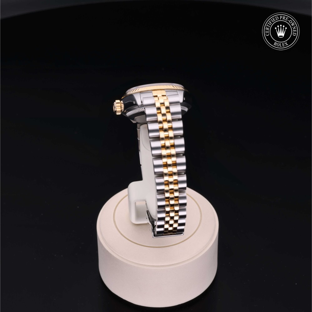 rolex-certified-pre-owned-Lady-Datejust-26 mm-Yellow Rolesor-1993-69173