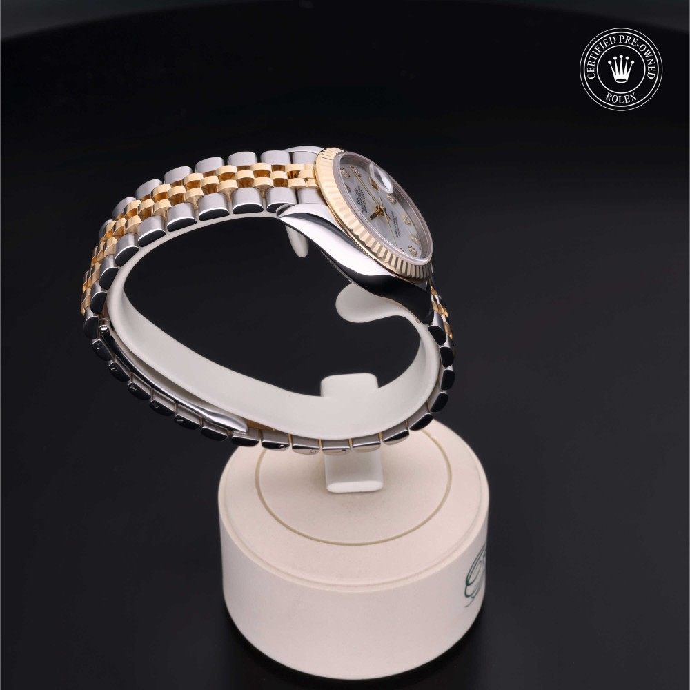 rolex-certified-pre-owned-Lady-Datejust-28 mm-Yellow Rolesor-2021-M279173-0013