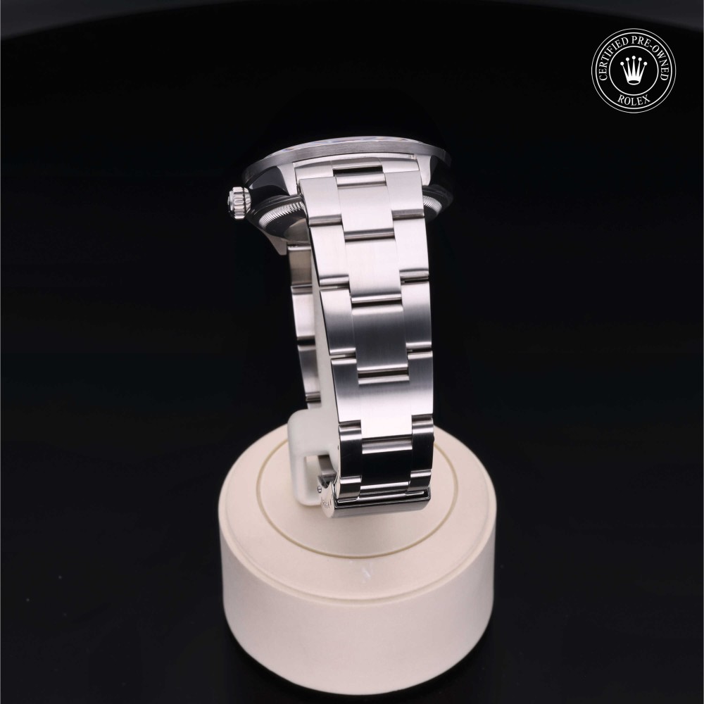 rolex-certified-pre-owned-Oyster Perpetual Date-34 mm-Oystersteel-2002-M15210-0009