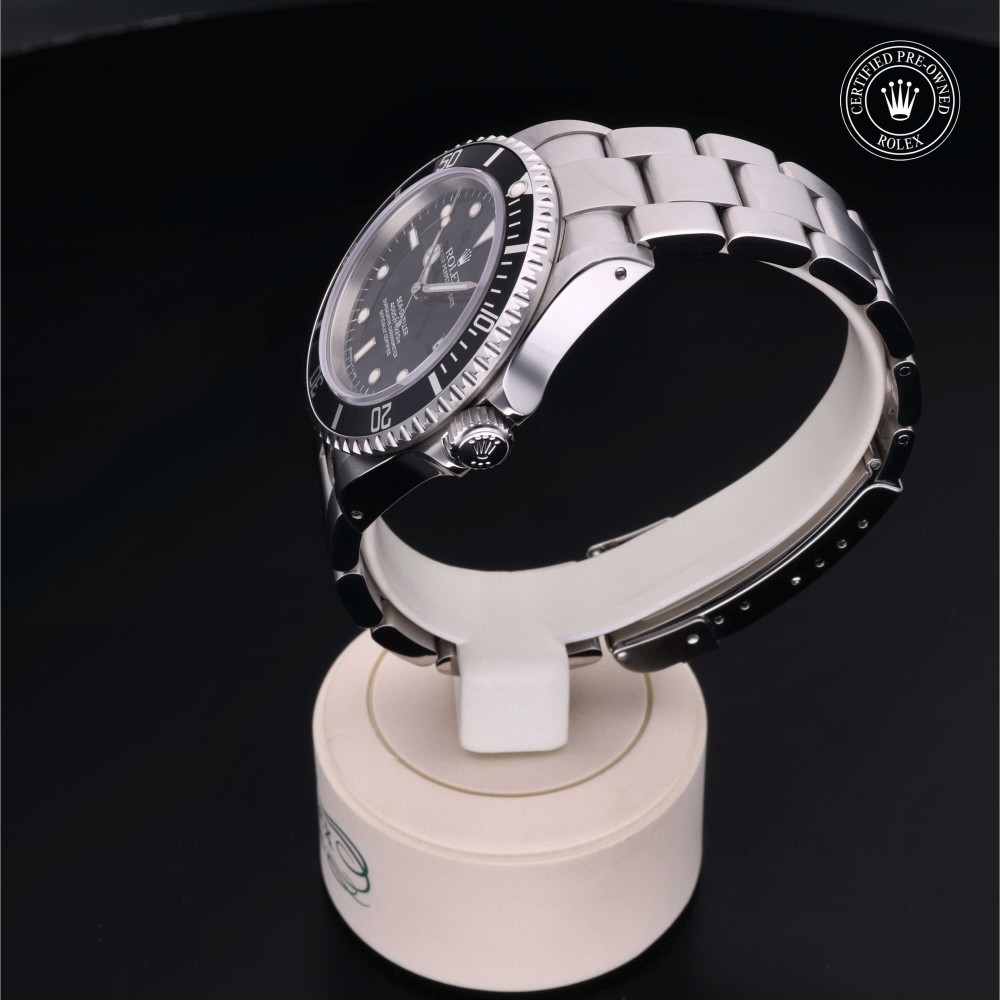 rolex-certified-pre-owned-Sea-Dweller-40 mm-Oystersteel-1992-M16600-0003