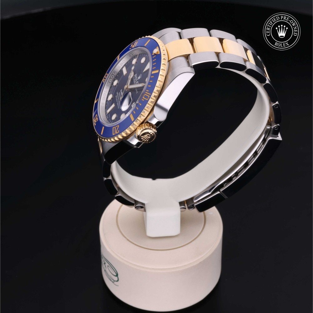 rolex-certified-pre-owned-Submariner Date-41 mm-Yellow Rolesor-2022-M126613LB-0002