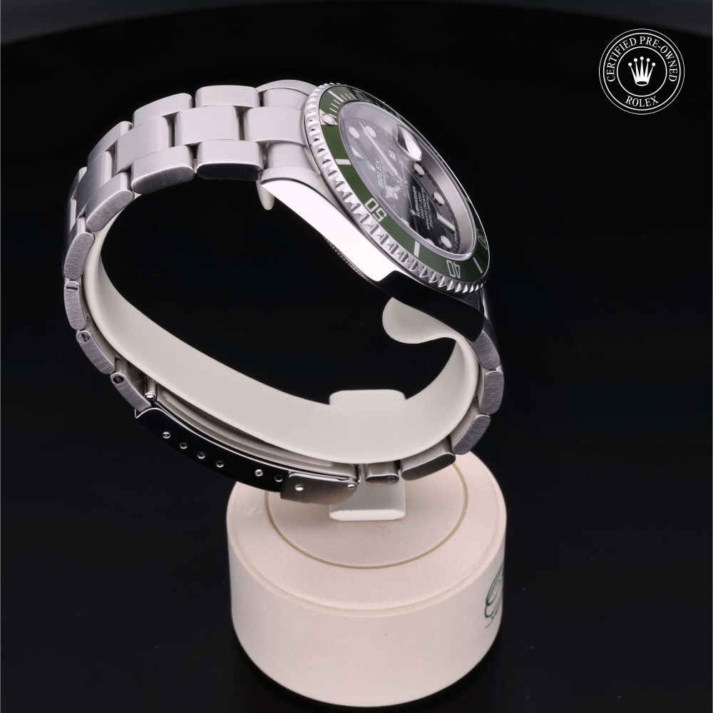 rolex-certified-pre-owned-Submariner Date-40 mm-Oystersteel-2005-M16610LV-0002