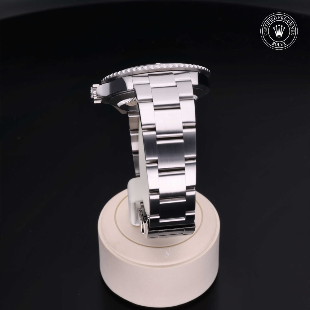 rolex-certified-pre-owned-Submariner Date-40 mm-Oystersteel-2005-M16610-0006