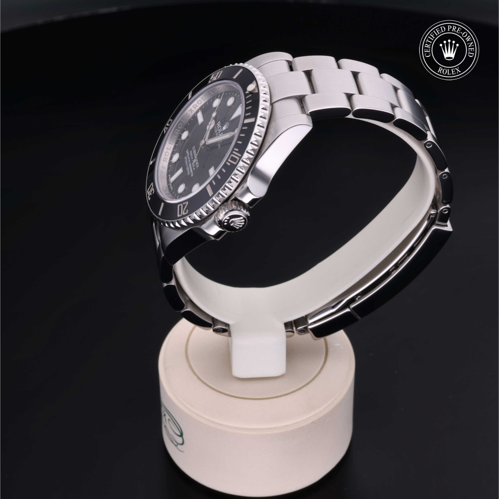 rolex-certified-pre-owned-Submariner-40 mm-Oystersteel-2014-M114060-0002