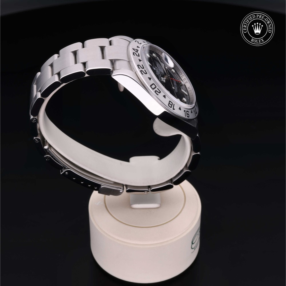 rolex-certified-pre-owned-Explorer II-40 mm-Oystersteel-2008-M16570-0005