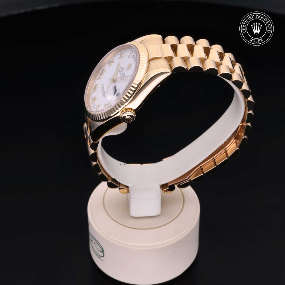 rolex-certified-pre-owned-Day-Date-36 mm-18ct Yellow Gold-2001-M118238-0015