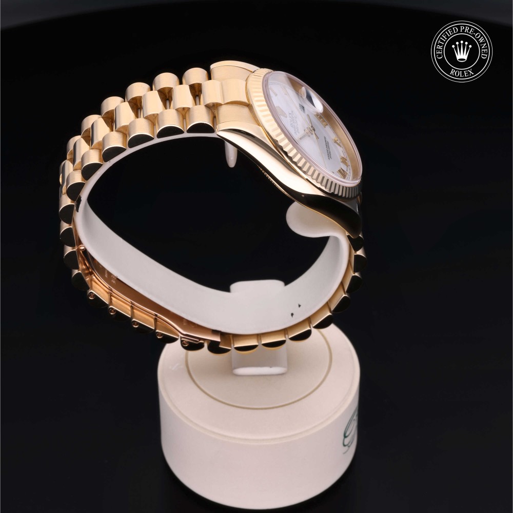 rolex-certified-pre-owned-Day-Date-36 mm-18ct Yellow Gold-2001-M118238-0015