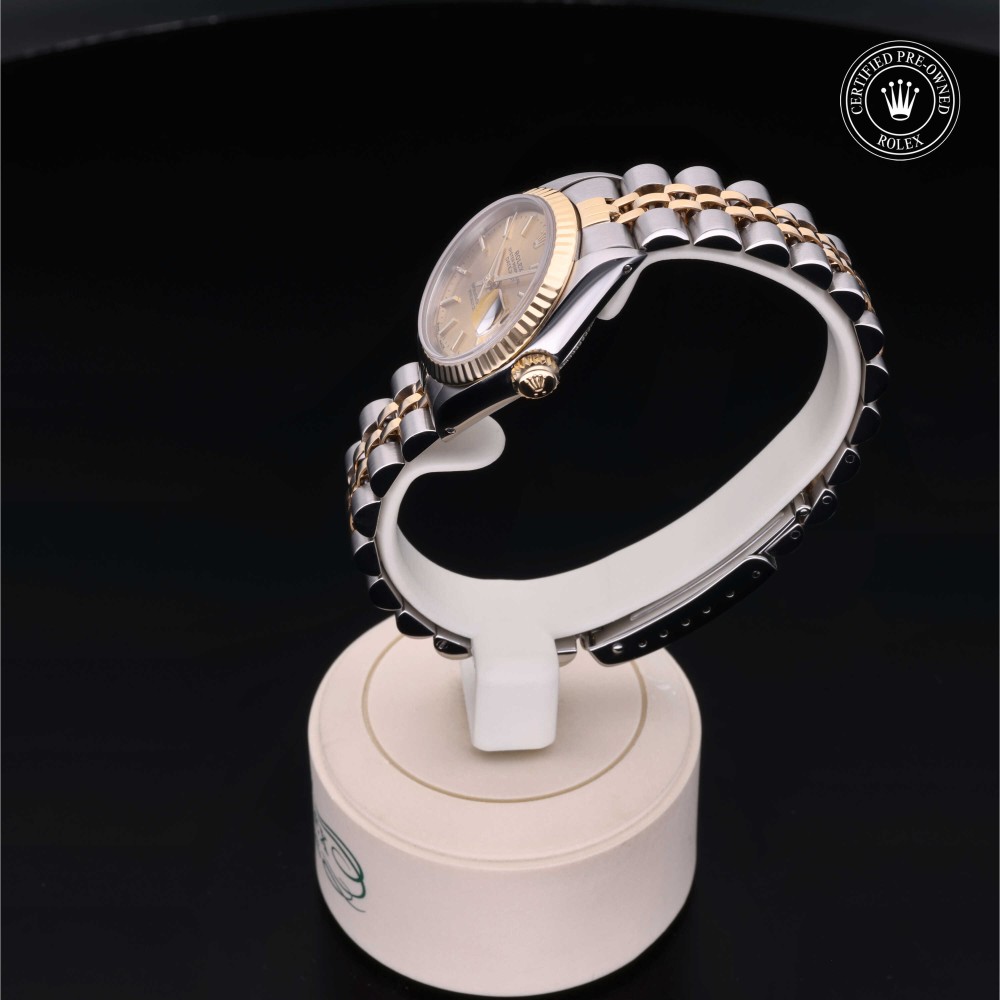 rolex-certified-pre-owned-Lady-Datejust-26 mm-Yellow Rolesor-1988-69173