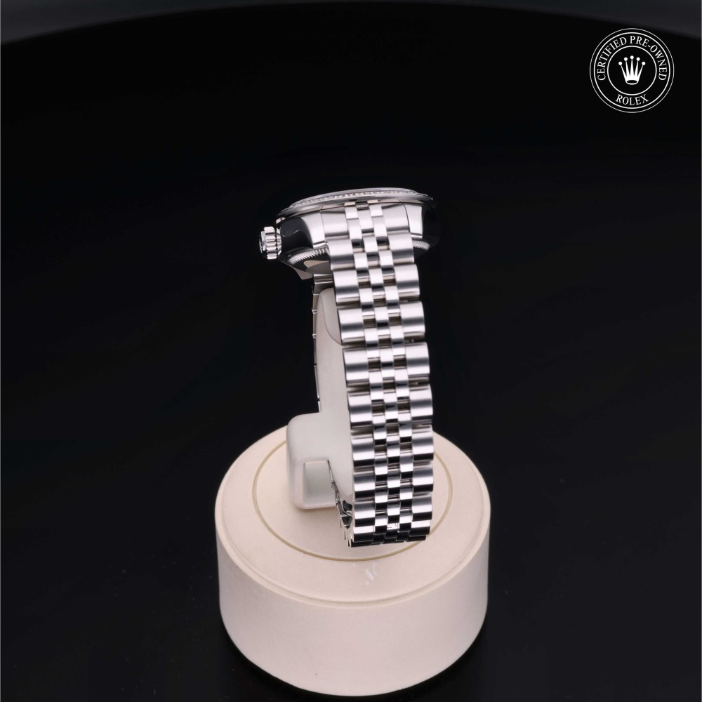 rolex-certified-pre-owned-Lady-Datejust-26 mm-White Rolesor-2011-M179384-0004
