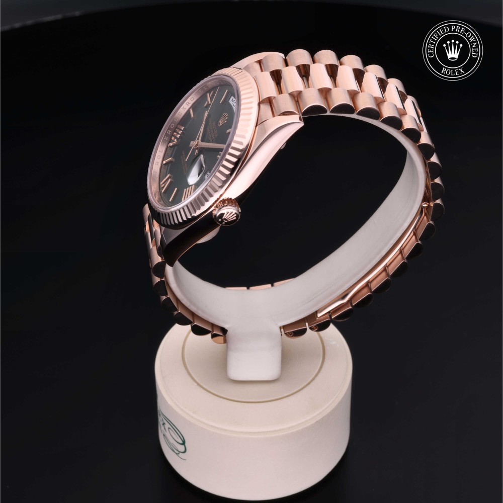 rolex-certified-pre-owned-Day-Date-40 mm-18ct Everose Gold-2021-M228235-0025