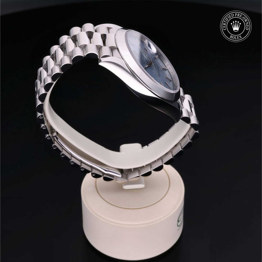 rolex-certified-pre-owned-Day-Date-40 mm-Platinum-2019-M228206-0004