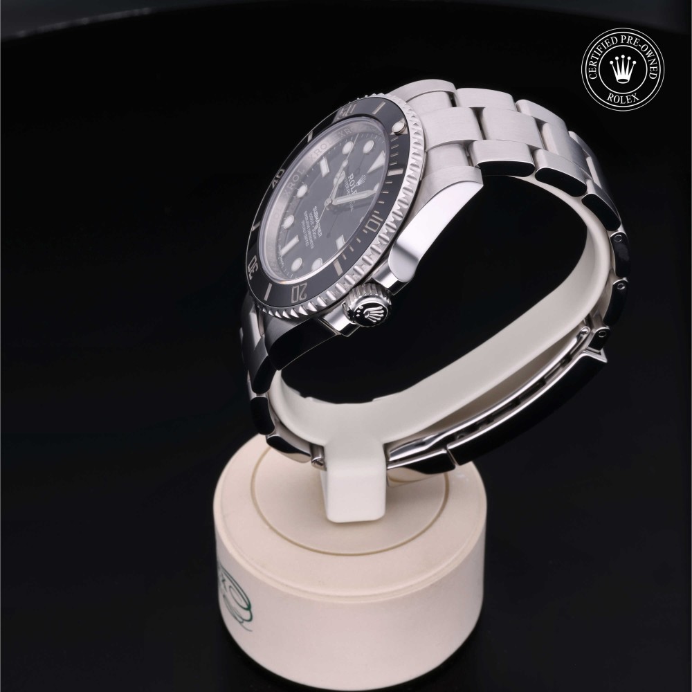 rolex-certified-pre-owned-Submariner-40 mm-Oystersteel-2019-M114060-0002