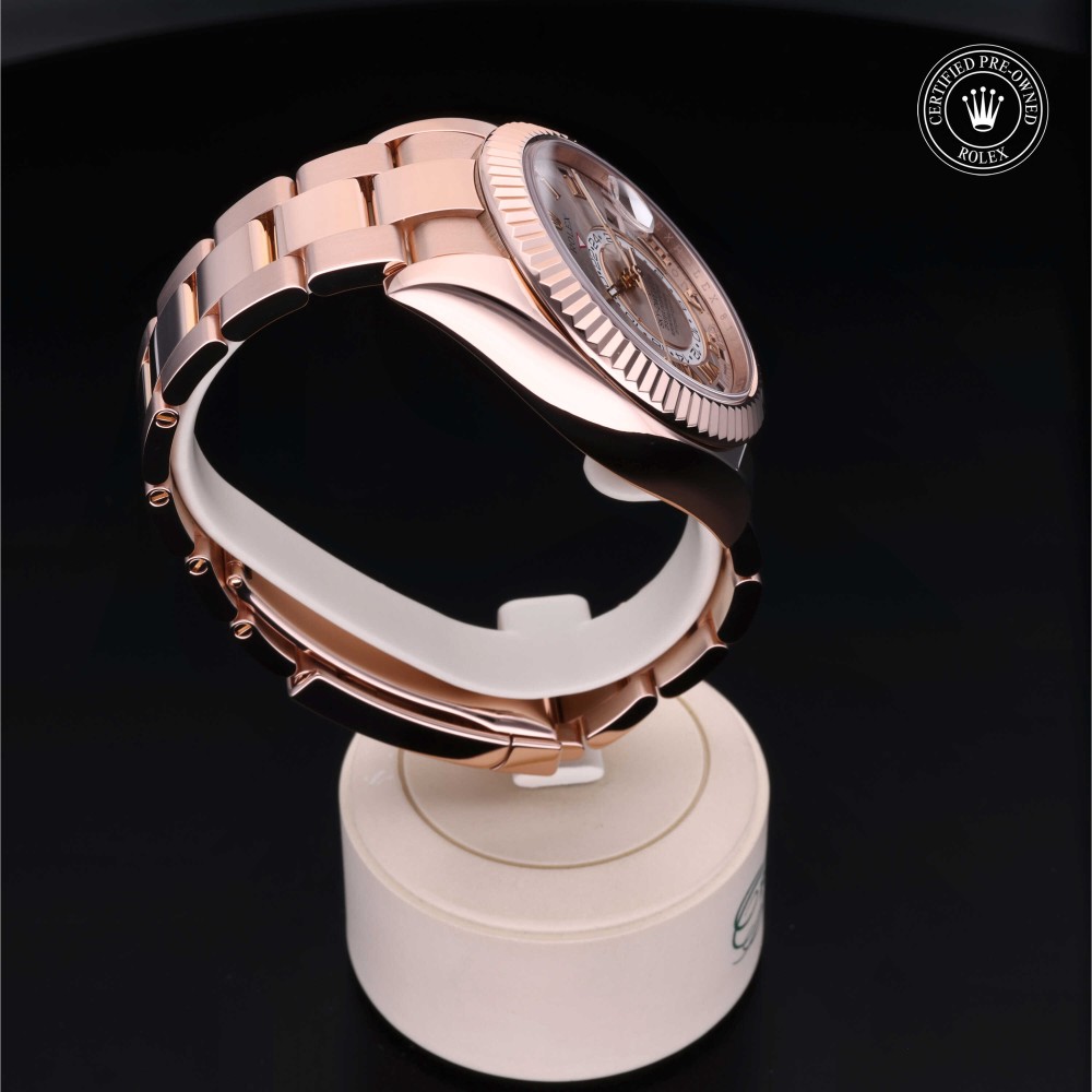 rolex-certified-pre-owned-Sky-Dweller-42 mm-18ct Everose Gold-2015-M326935-0004