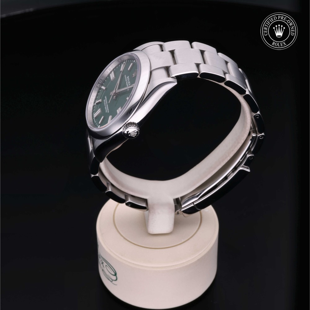 rolex-certified-pre-owned-Oyster Perpetual-36 mm-Oystersteel-2022-M126000-0005