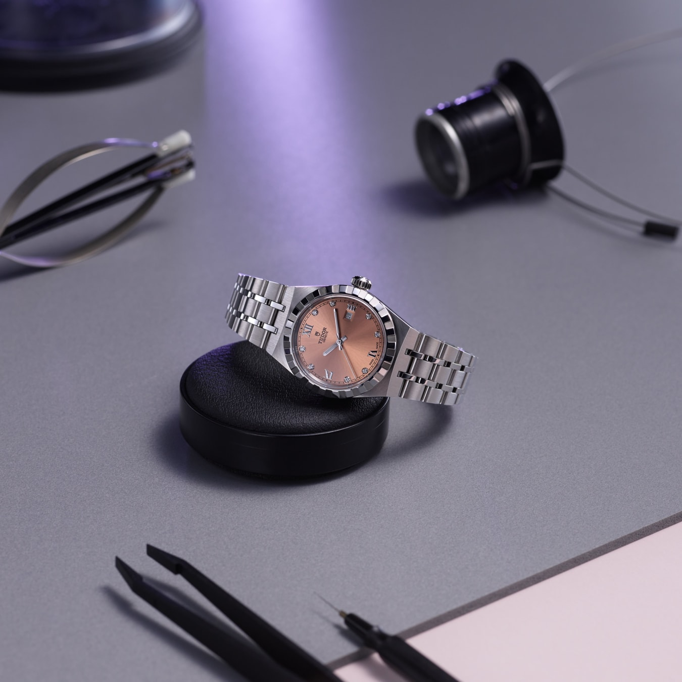 TUDOR Royal 28mm steel case with polished and satin finish - M28300-0010 at Prestons