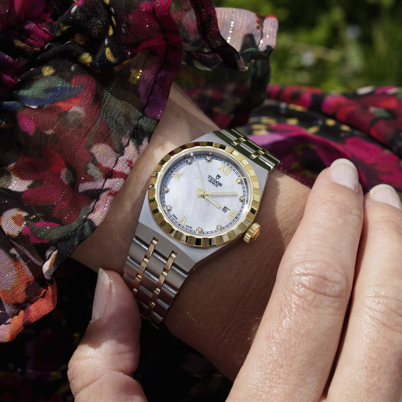 TUDOR Royal 28mm steel case with polished and satin finish - M28303-0007 at Prestons