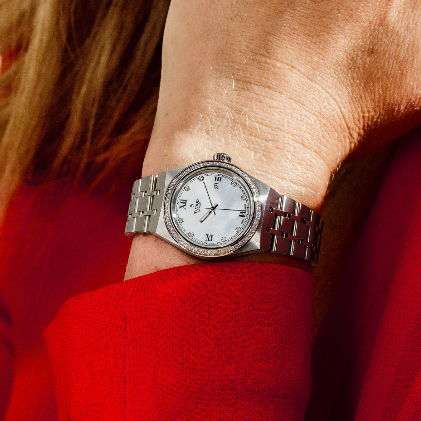 TUDOR Royal 28mm steel case with polished and satin finish - M28320-0001 at Prestons