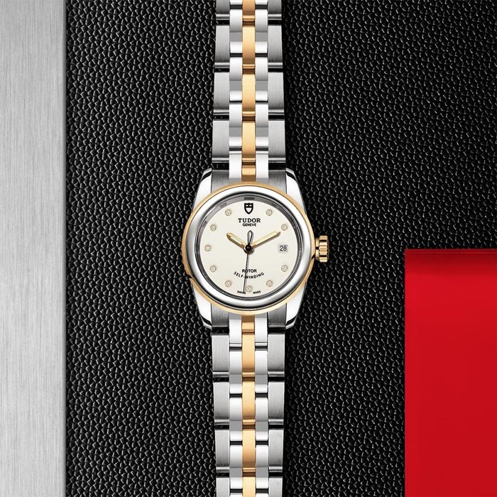 TUDOR Glamour Date