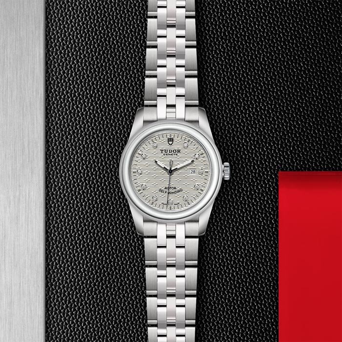 TUDOR Glamour Date