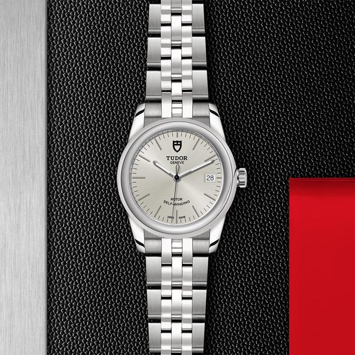 TUDOR Glamour Date