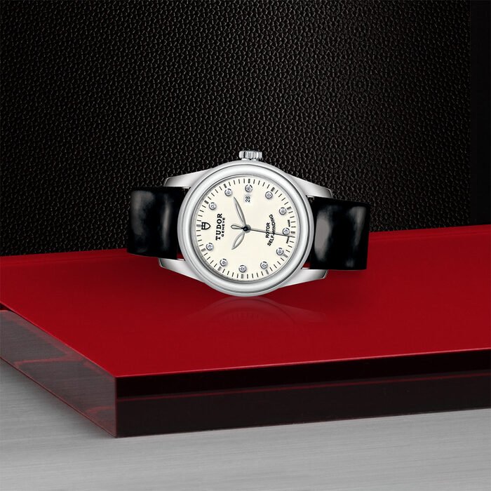TUDOR Glamour Date