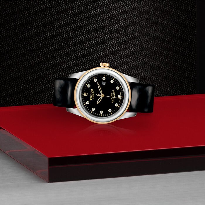 TUDOR Glamour Date