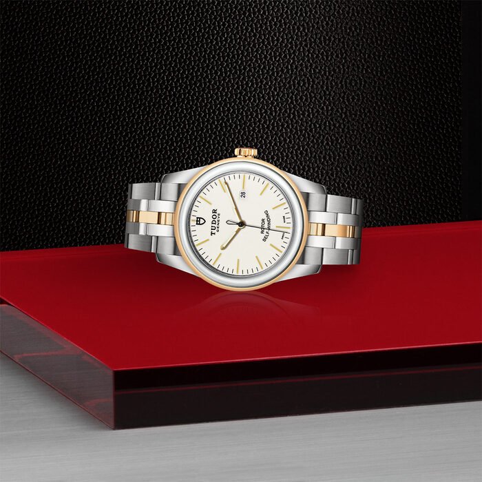 TUDOR Glamour Date