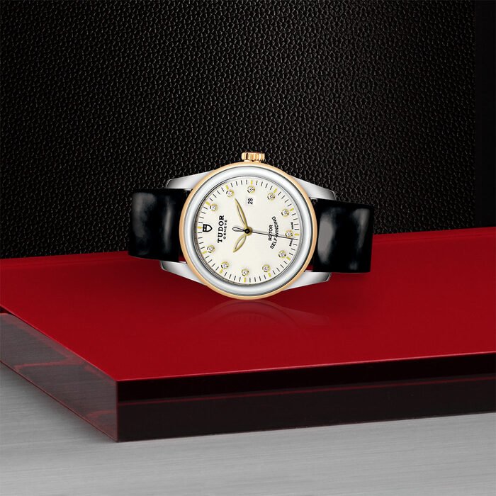 TUDOR Glamour Date
