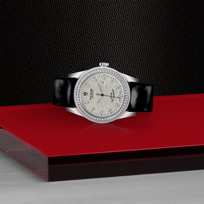 TUDOR Glamour Date