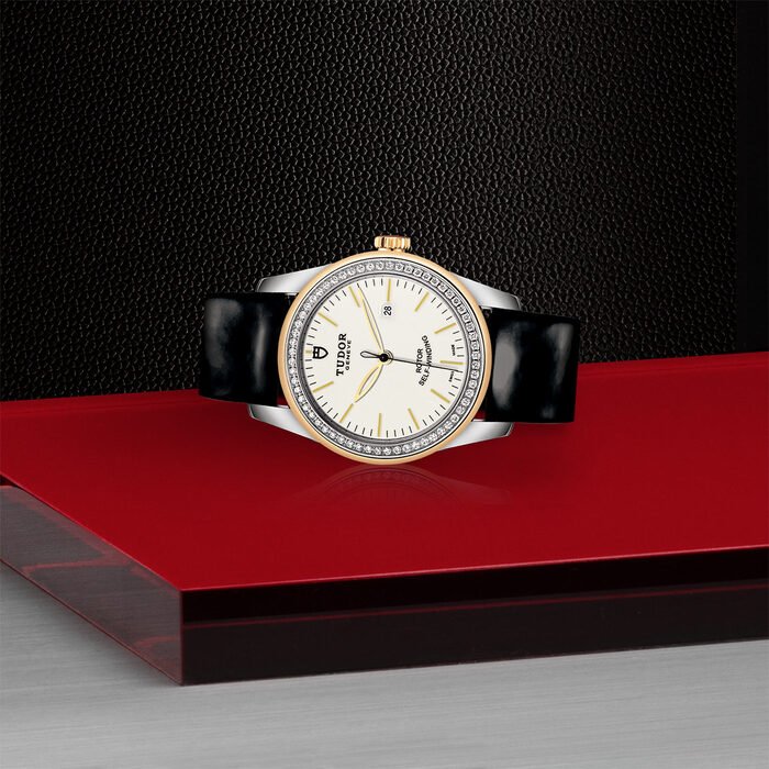 TUDOR Glamour Date