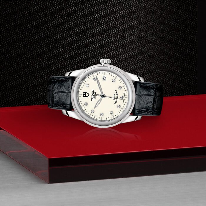 TUDOR Glamour Date