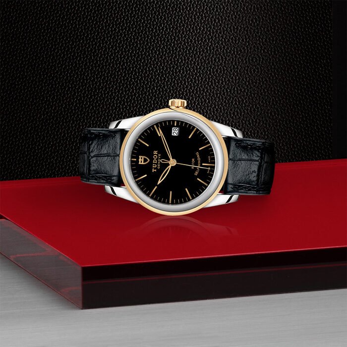 TUDOR Glamour Date