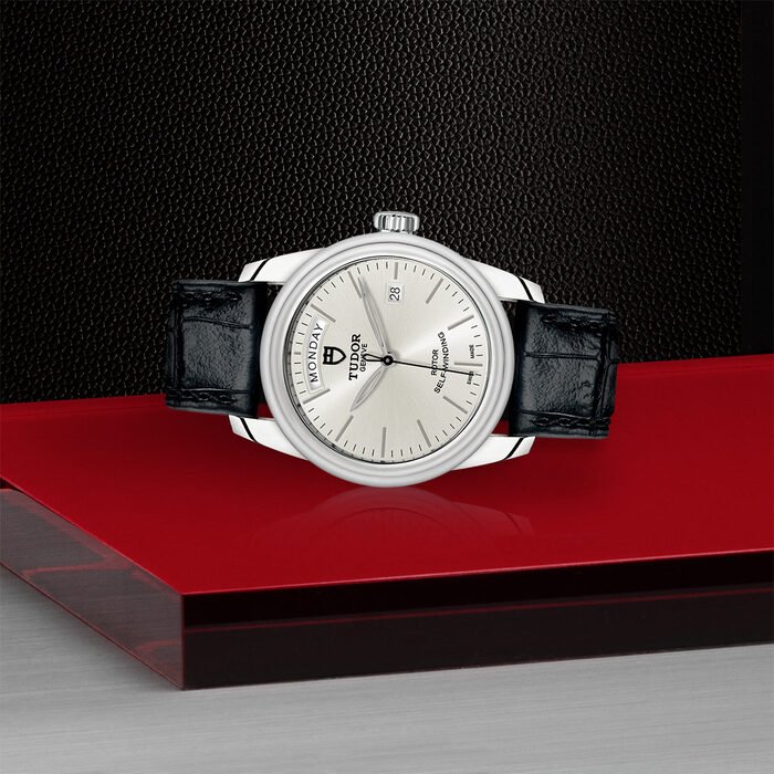 TUDOR Glamour Date+Day