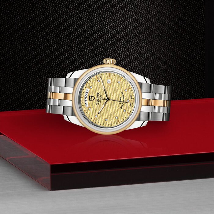 TUDOR Glamour Date+Day
